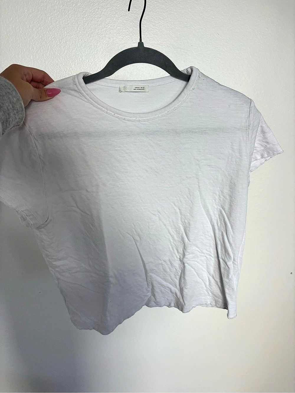 ZaraWomen's White Short Sleeve Tee Size Medium
